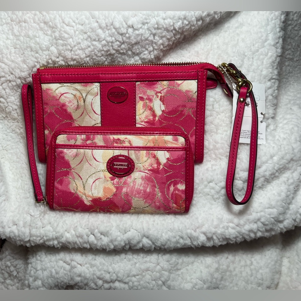 NWT-Coach Floral Op Art Canvas Zippy Wallet/Wristlet Set